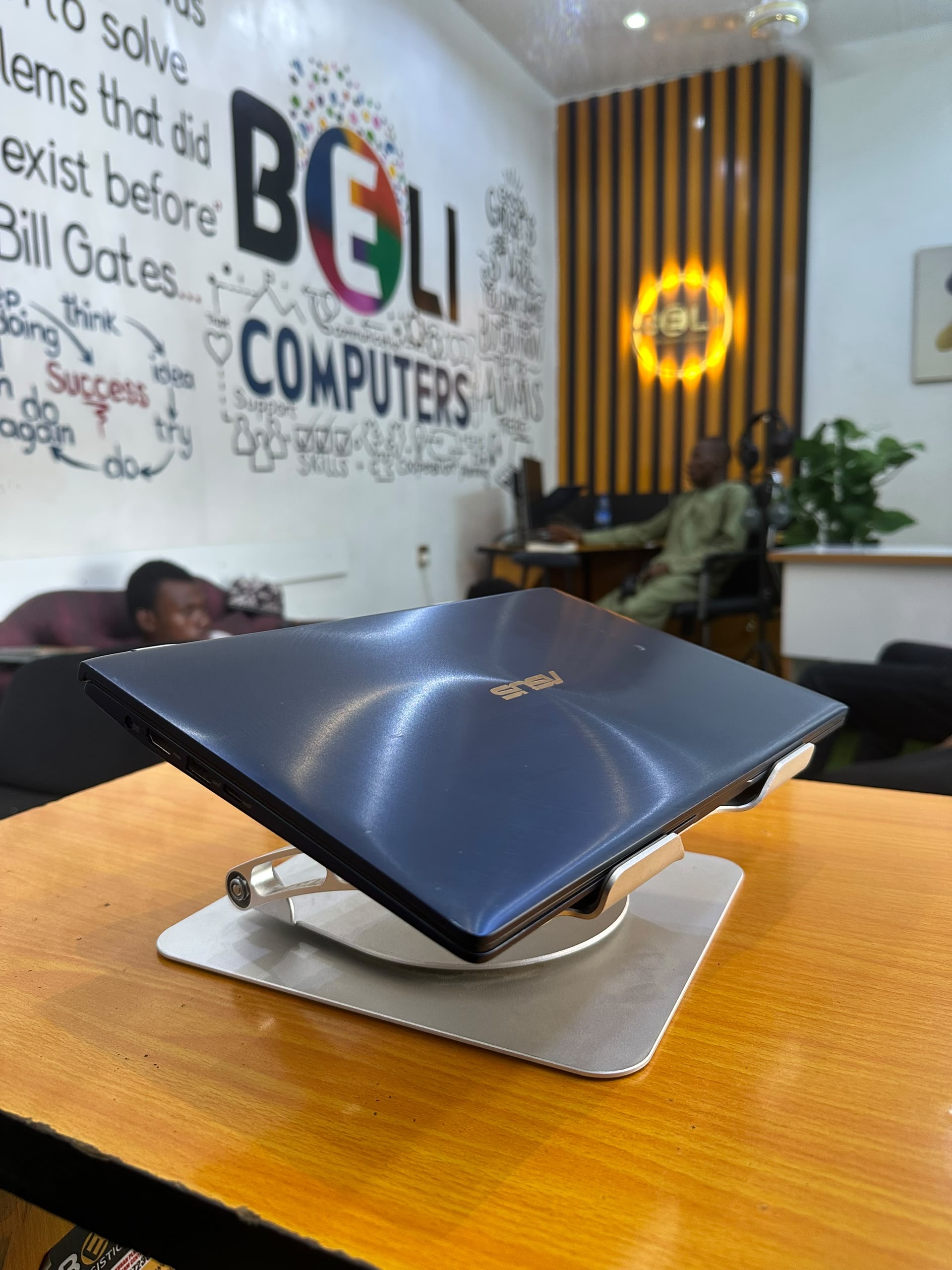 ASUS angle