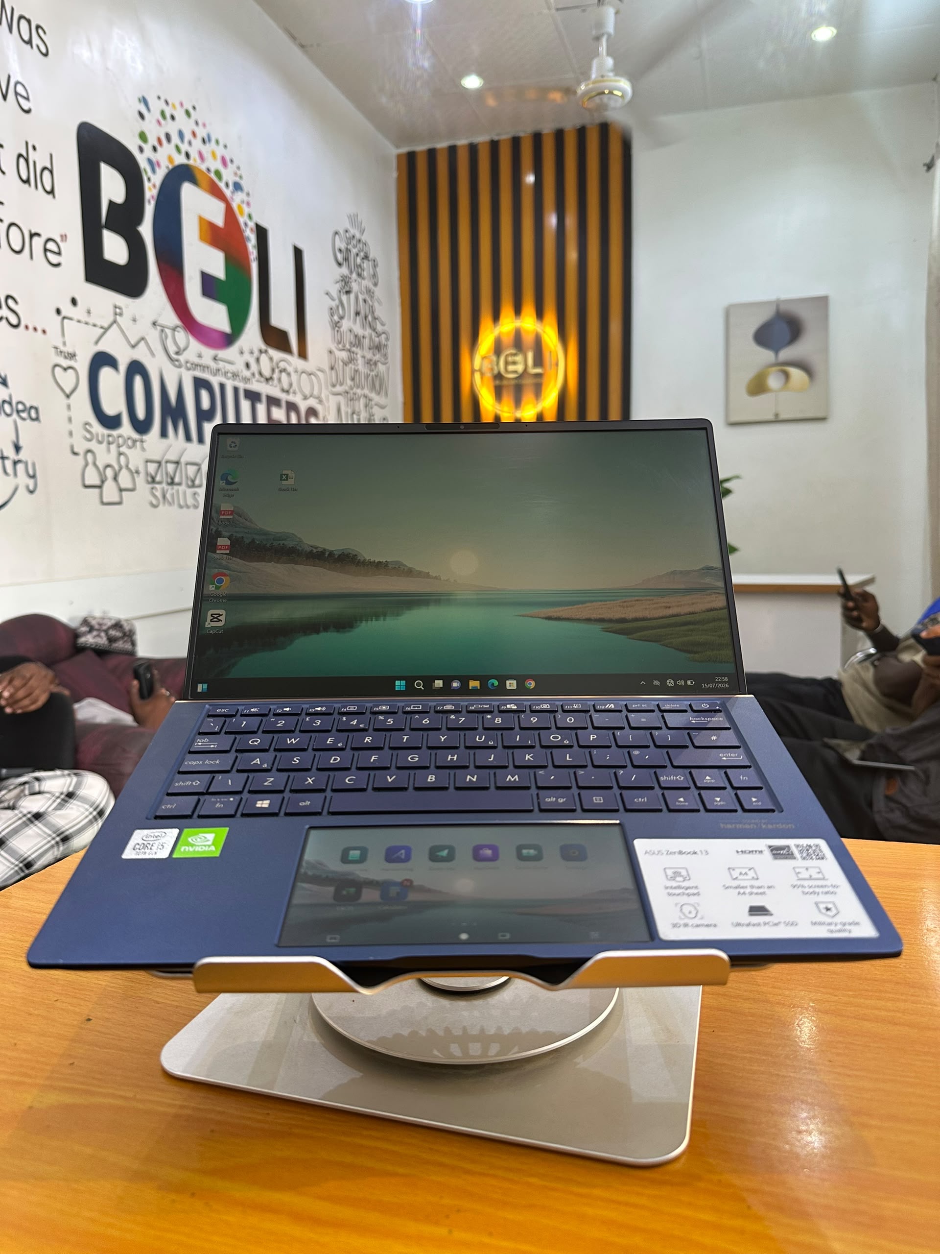 ASUS angle