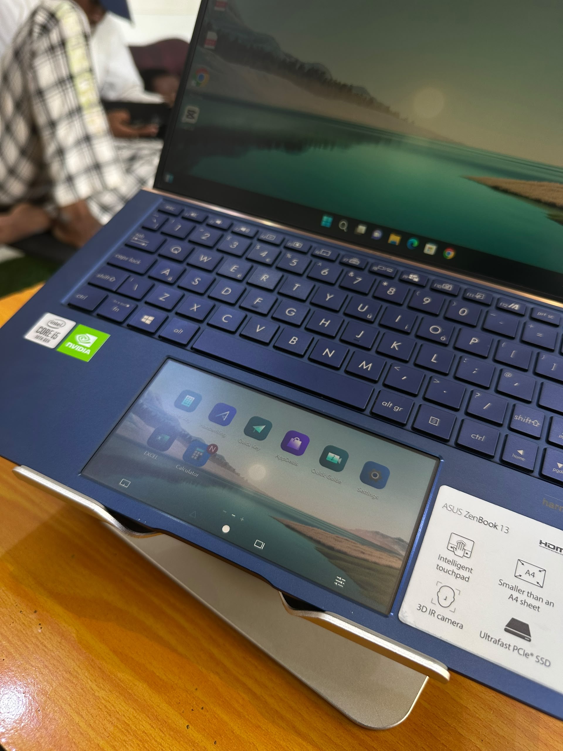 ASUS angle